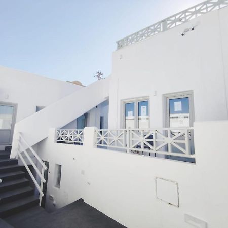 Livin Santorini - Center Rooms Santorini Island エクステリア 写真