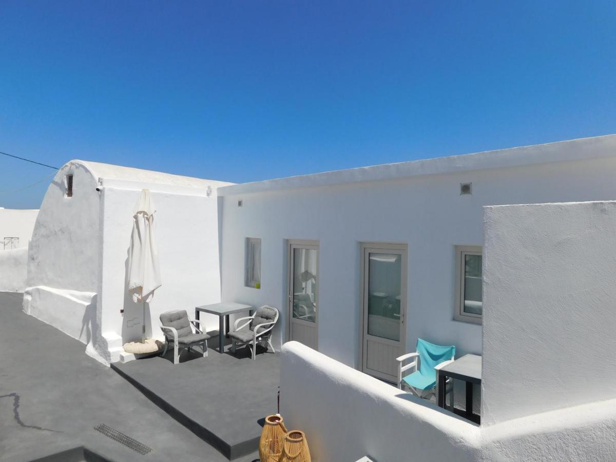 Livin Santorini - Center Rooms Santorini Island エクステリア 写真