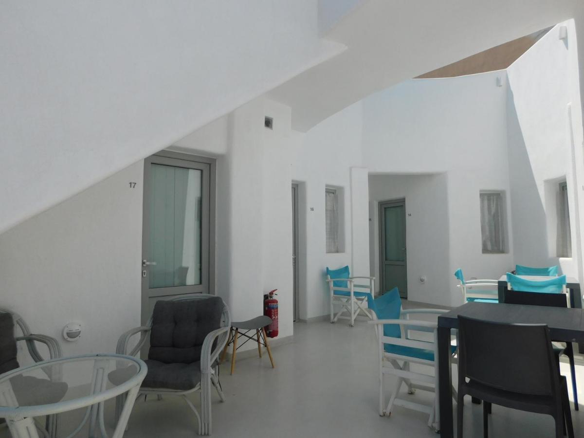 Livin Santorini - Center Rooms Santorini Island エクステリア 写真