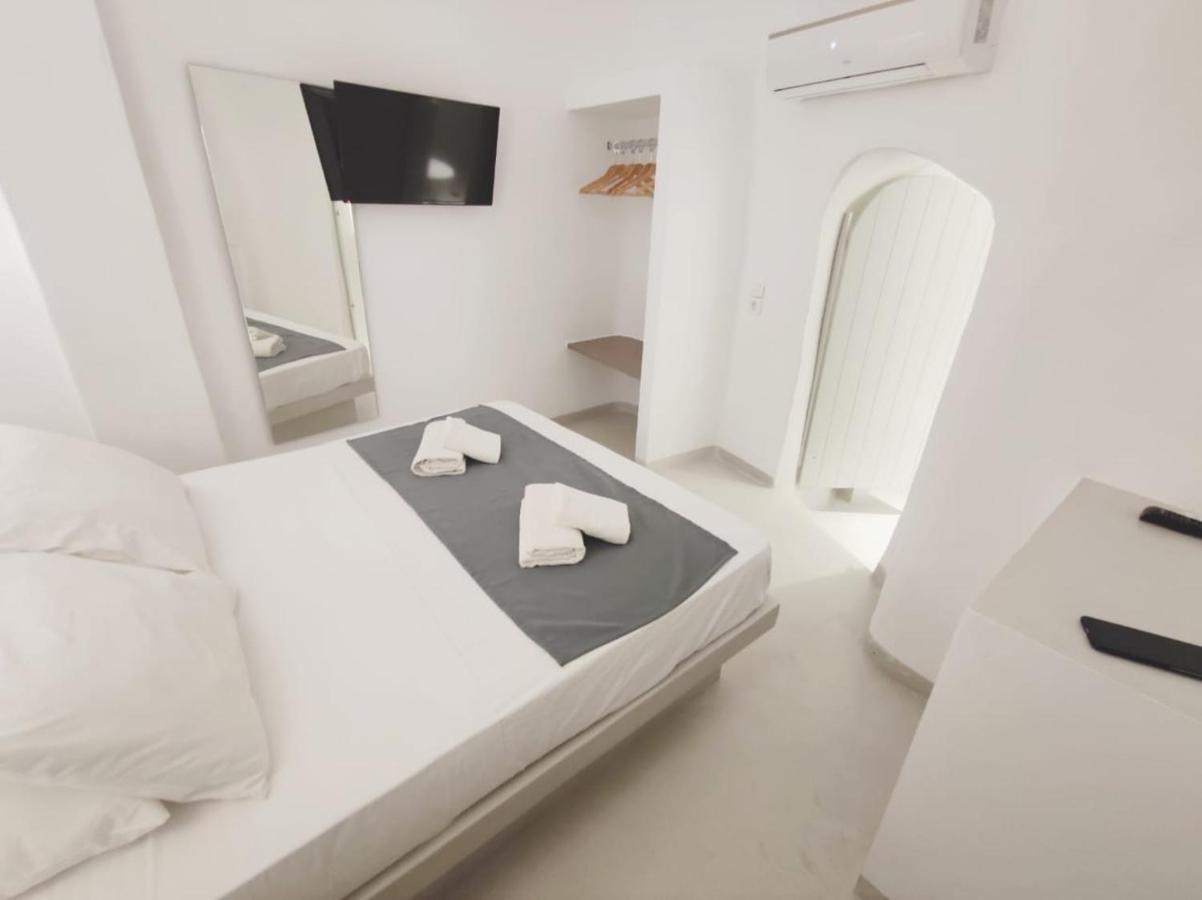 Livin Santorini - Center Rooms Santorini Island エクステリア 写真