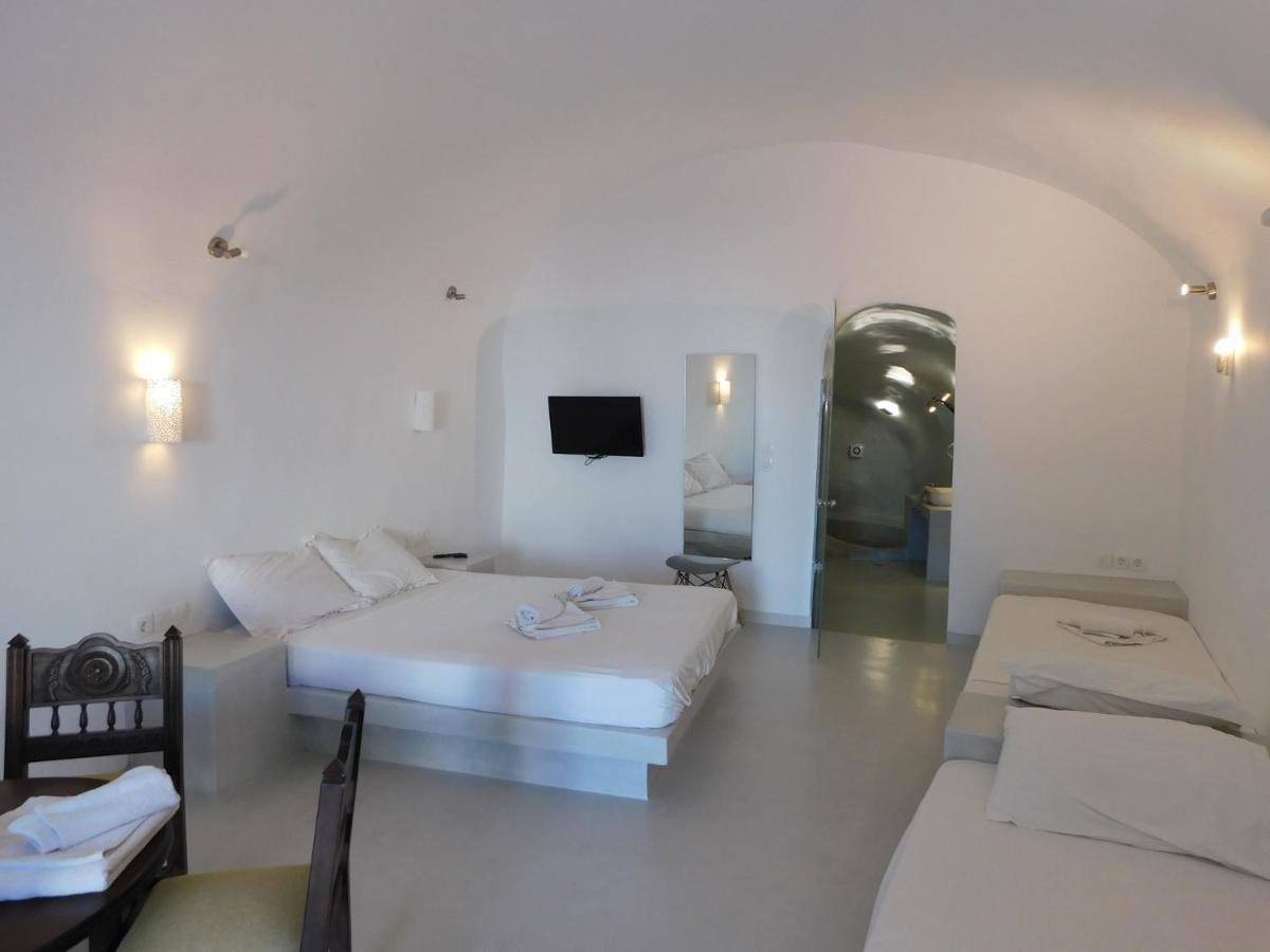 Livin Santorini - Center Rooms Santorini Island エクステリア 写真